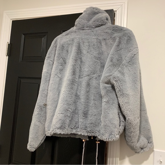 Lucky Brand | Grey Cropped Teddy Bear Soft Zip Up Crop Jacket | XL - Picture 3 of 12